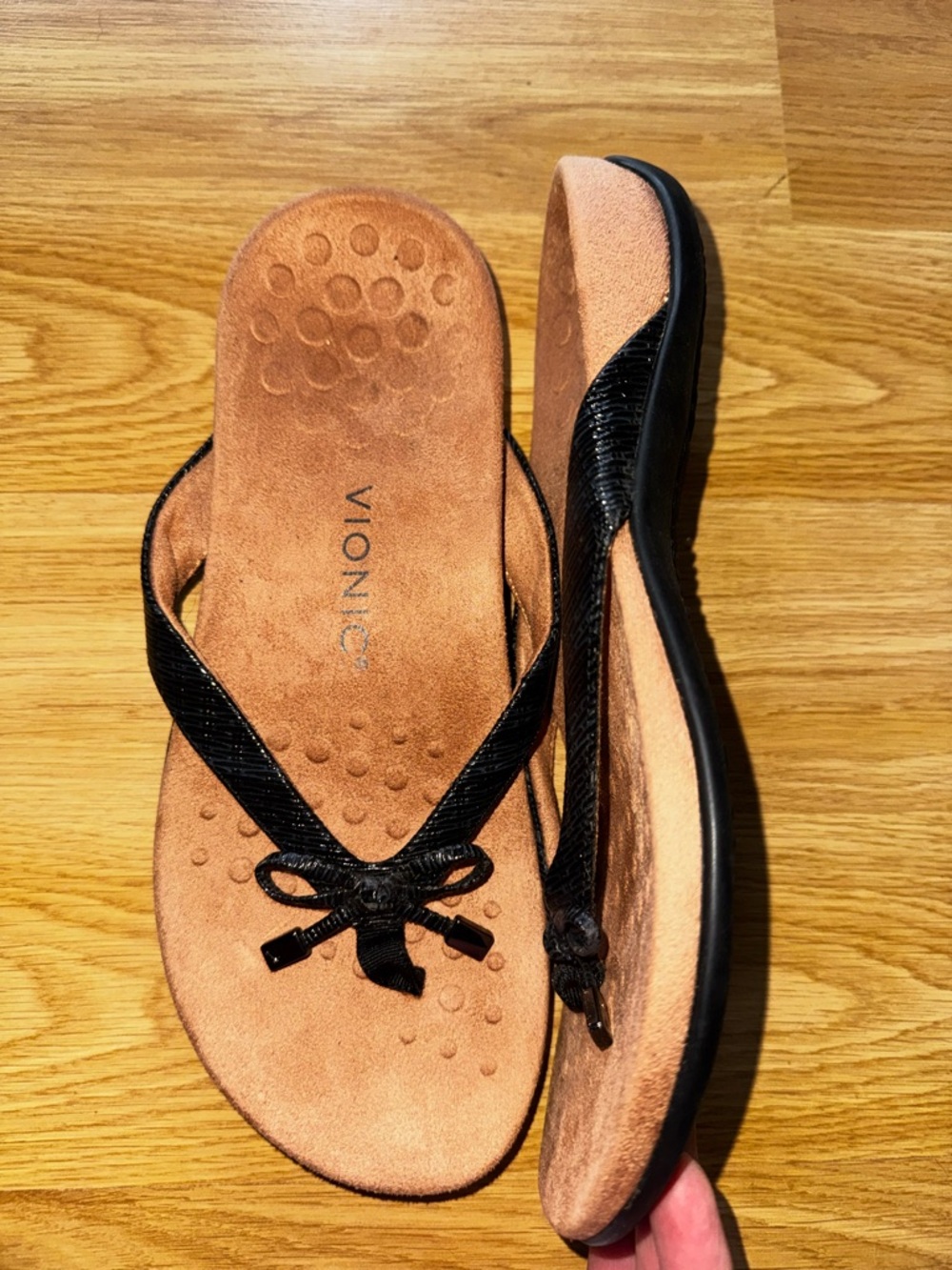 Vionic NEW Size 8.5 Wide Bella II Flip Flops black tan sandals shoes - Picture 8 of 11